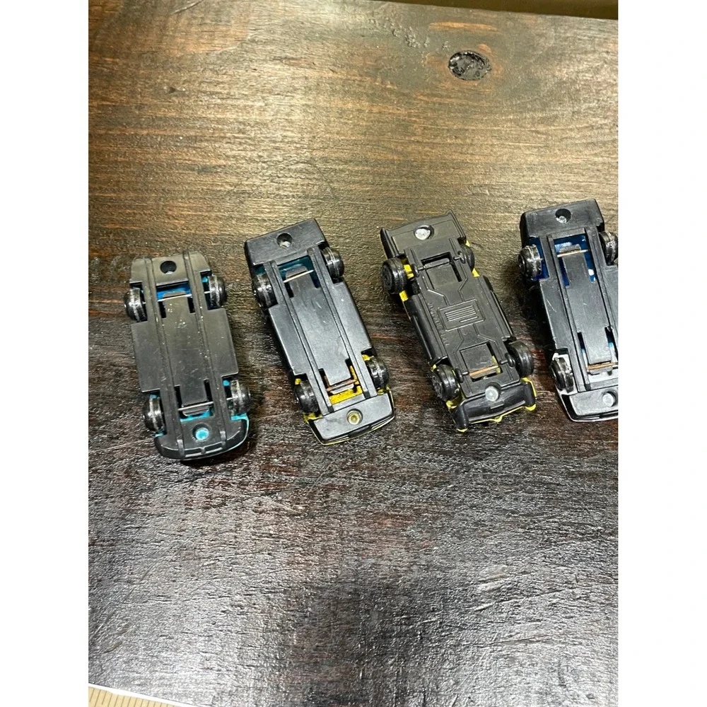 Lot of 5 Vintage Diecast Metal Toy Cars Assorted‎ Colors
